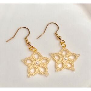 Brand New Cream/Beige Flower Earrings, Handmade Tatted Lace Dangle Drop Earrings
